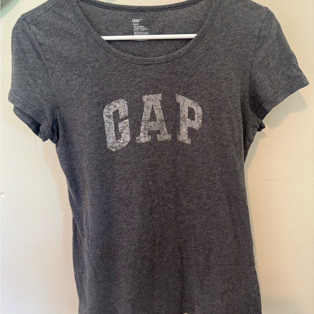 GAP Women's Charcoal Short Sleeve Tee